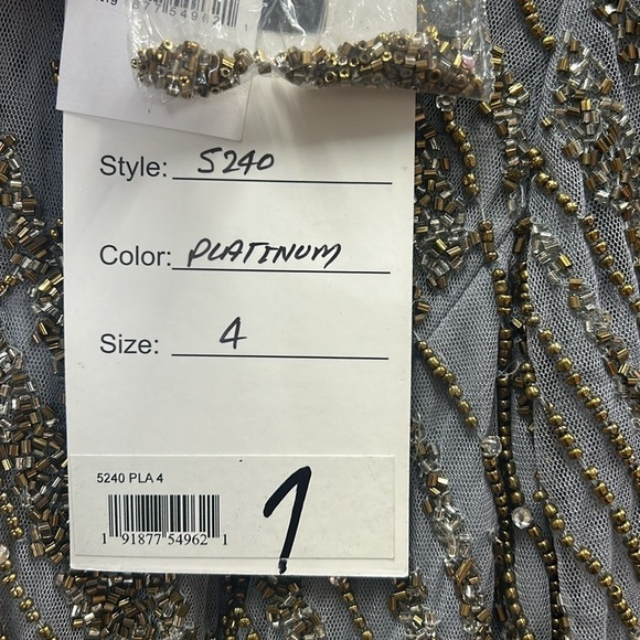 Mac Duggal 5240 NWT Long Sleeve Beaded Column Gown - Picture 8 of 14